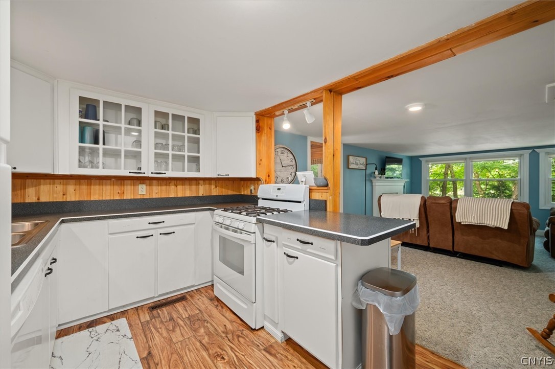 11331 McKoon Road Forestport, NY 13438 - Photo 8 of 48 Kitchen
