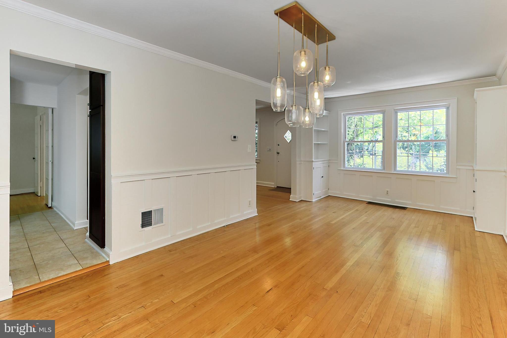 3304 Annandale Road Falls Church, VA 22042 - Photo 12 of 57 Designer Chandelier