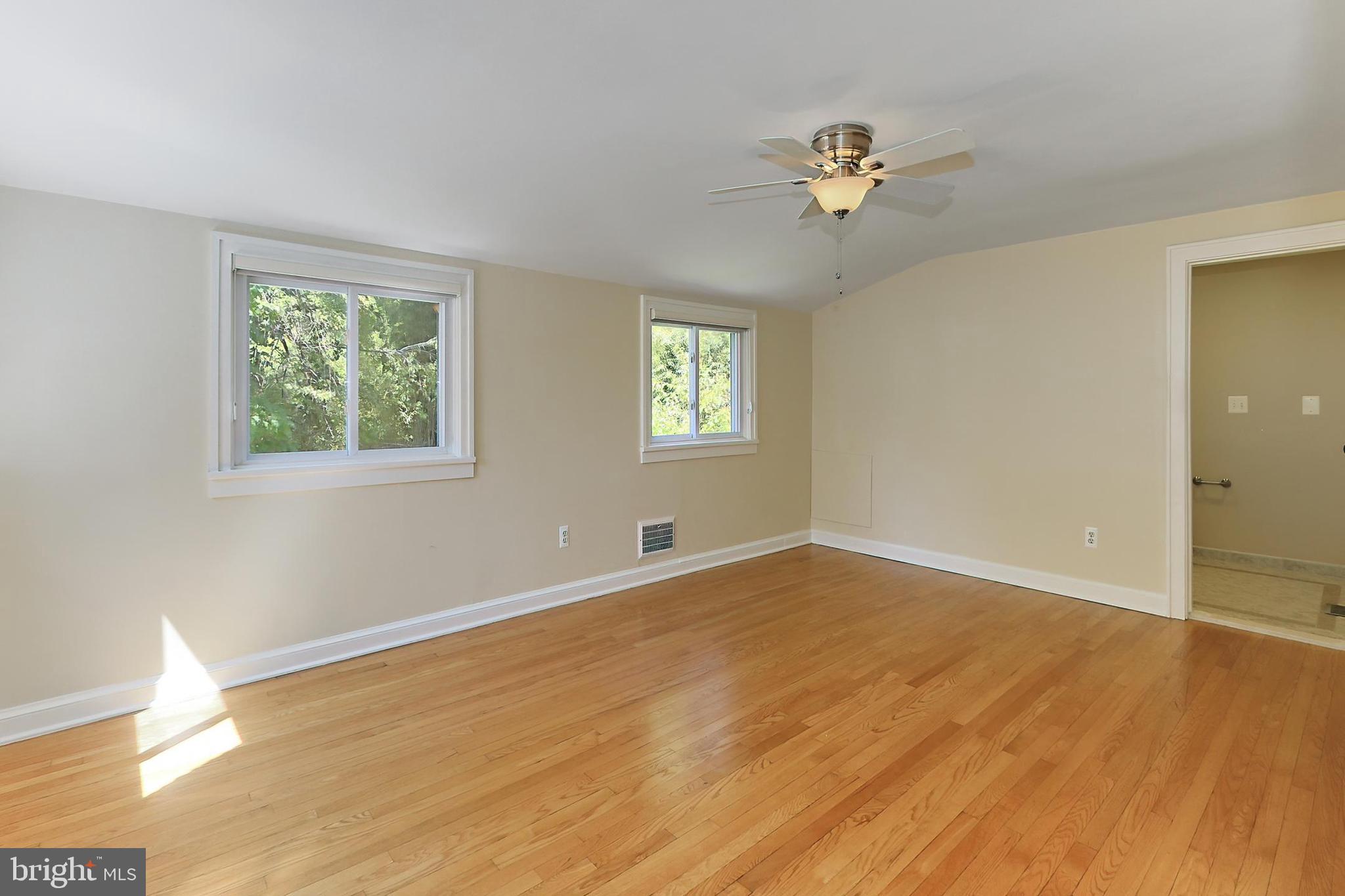 3304 Annandale Road Falls Church, VA 22042 - Photo 26 of 57 UL Primary Bedroom (2) leads to Full Bath