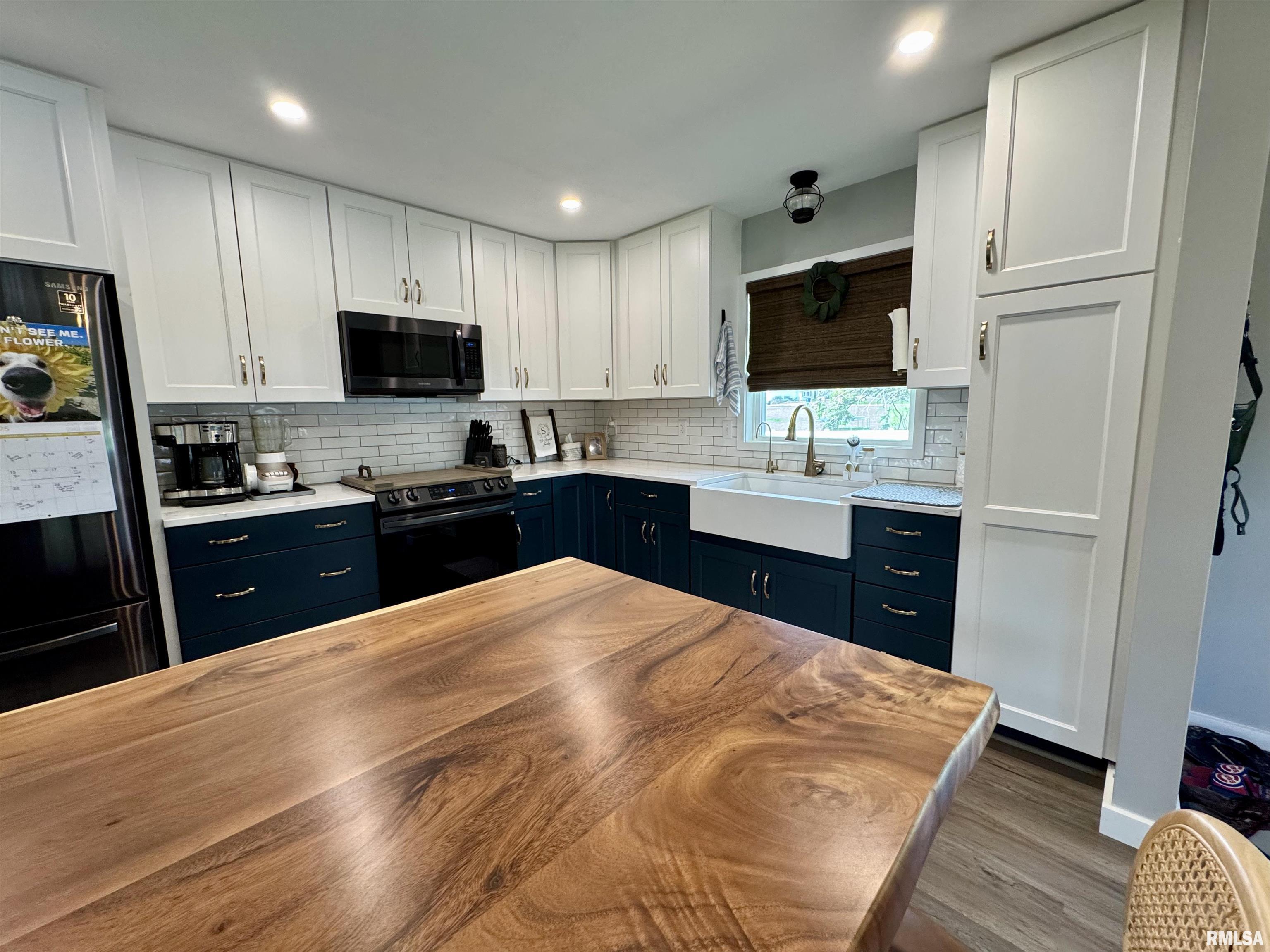 396 McGrew Drive Avon, IL 61415 - Photo 11 of 50