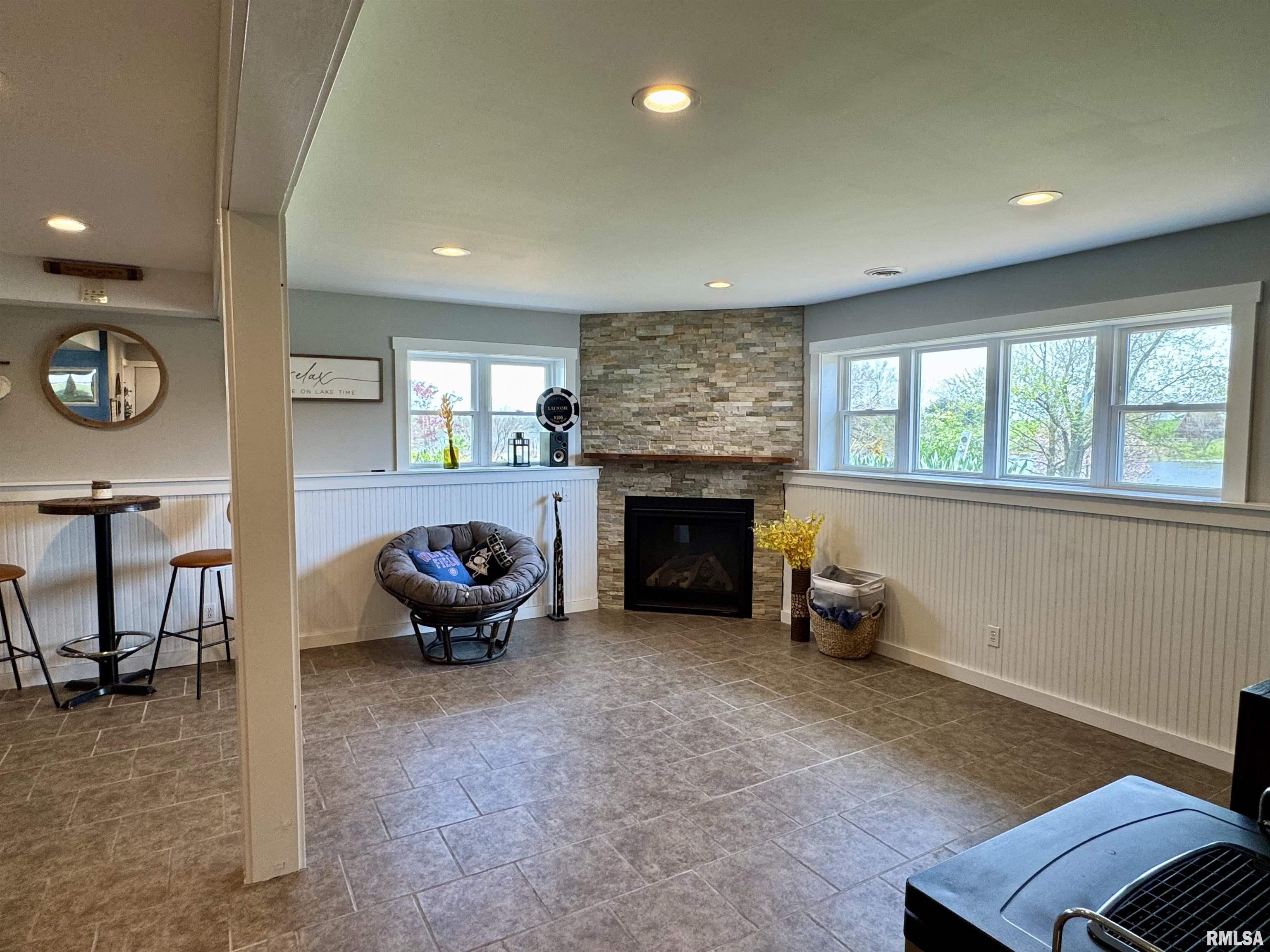 396 McGrew Drive Avon, IL 61415 - Photo 31 of 50