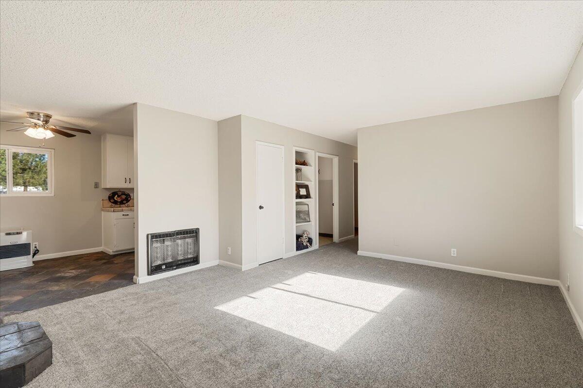 509 Deetz Road Mount Shasta, CA 96067 - Photo 2 of 30 Warm & Inviting Living Room
