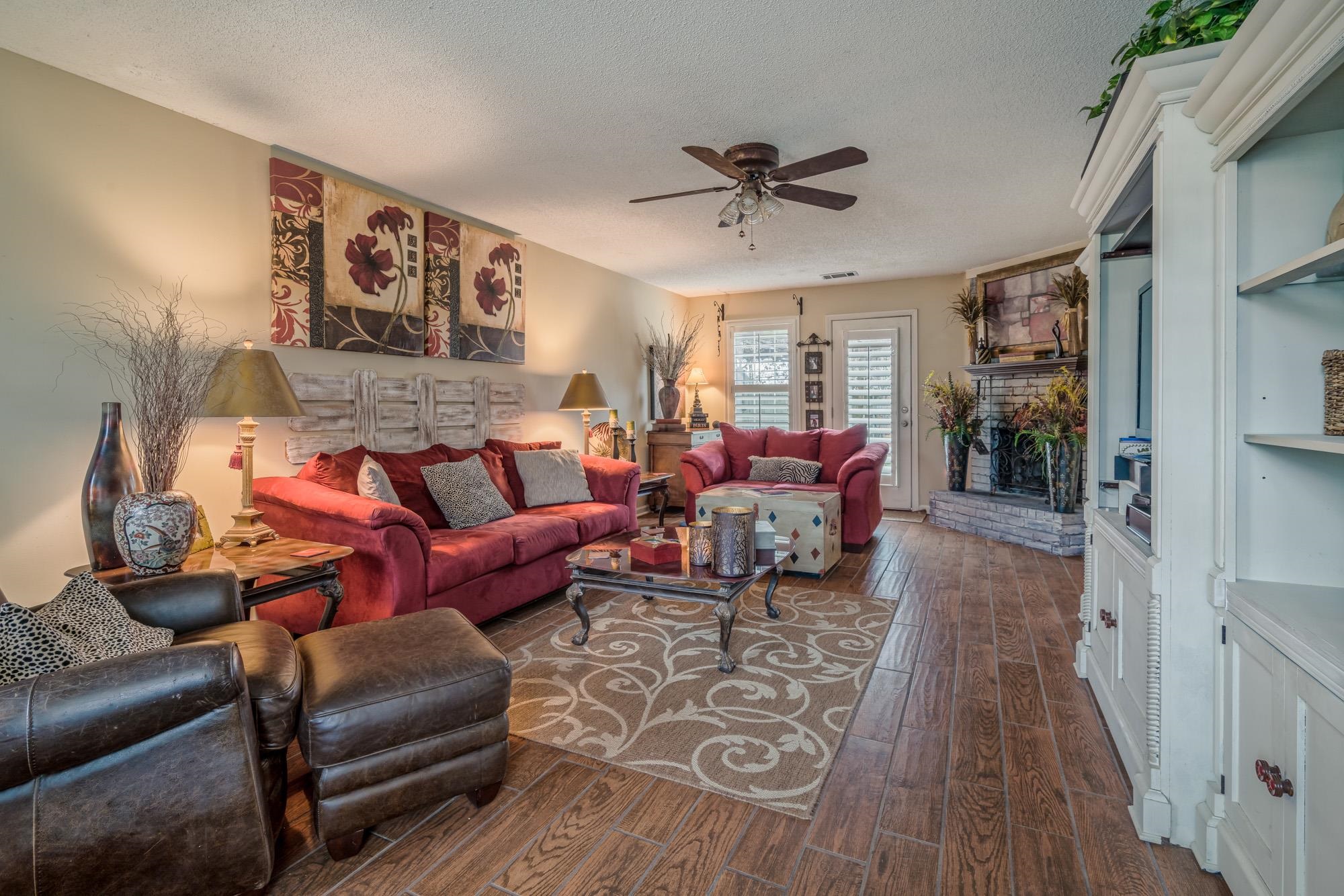 256 Windy Ridge Cove Collierville, TN 38017 - Photo 4 of 25 a living room with furniture and wooden floor