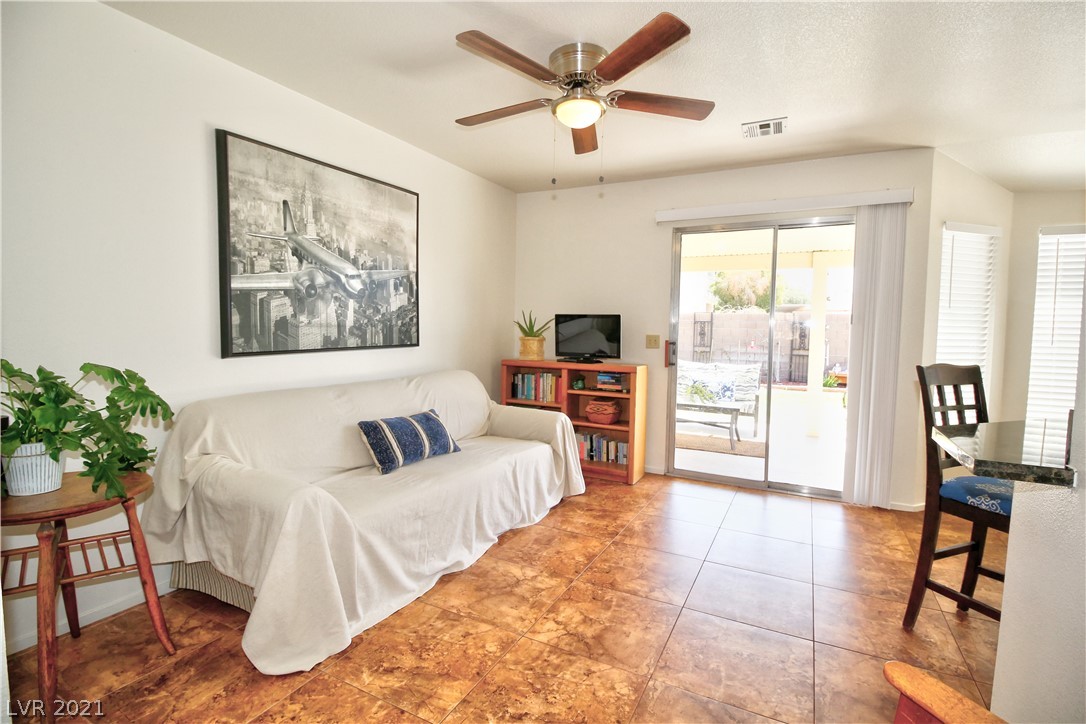 1405 Hawkwood Road Henderson, NV 89014 - Photo 13 of 29 Gallery Image 13