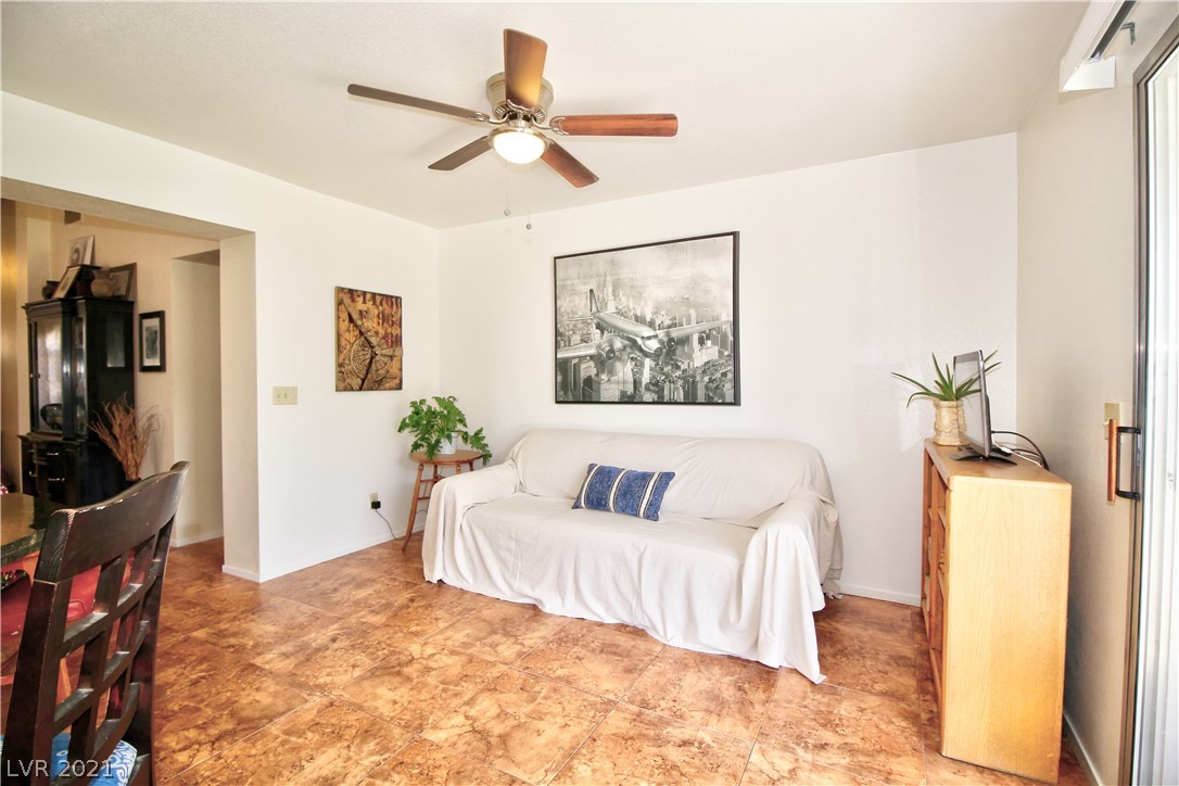1405 Hawkwood Road Henderson, NV 89014 - Photo 14 of 29 Gallery Image 14