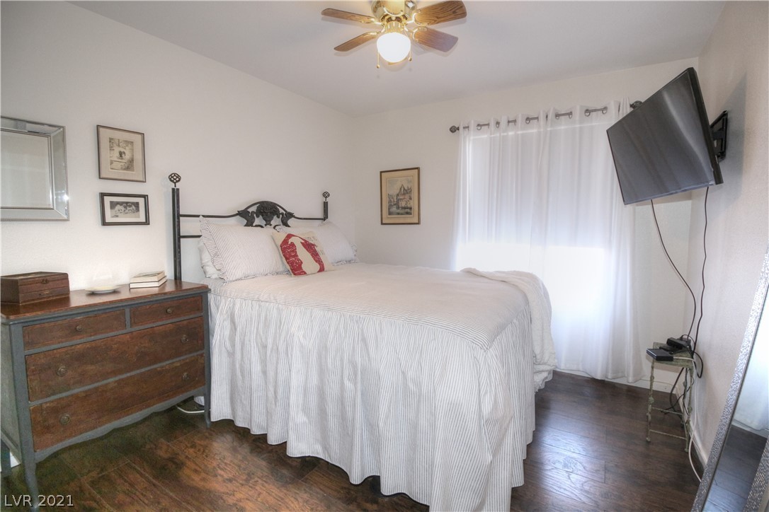 1405 Hawkwood Road Henderson, NV 89014 - Photo 18 of 29 Gallery Image 18