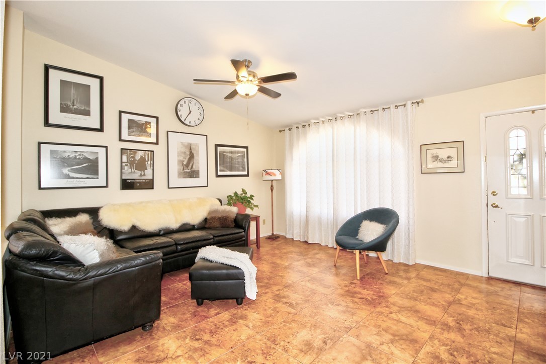 1405 Hawkwood Road Henderson, NV 89014 - Photo 5 of 29 Gallery Image 5