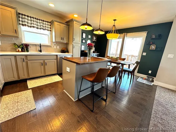 $394,900 | 5006 Oakhill Lane, Georgetown, IN 47122