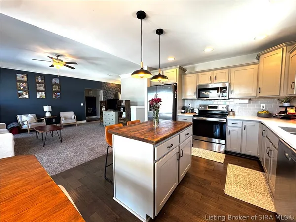 $394,900 | 5006 Oakhill Lane, Georgetown, IN 47122