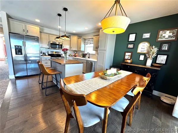 $394,900 | 5006 Oakhill Lane, Georgetown, IN 47122