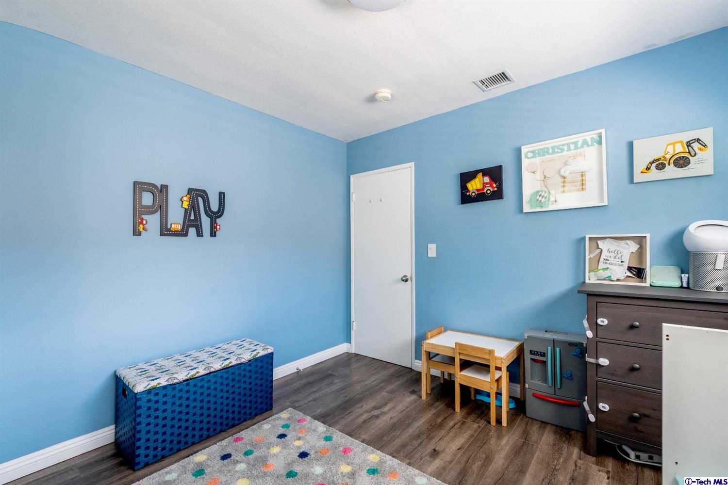 9748 Cabanas Avenue Tujunga, CA 91042 - Photo 16 of 25