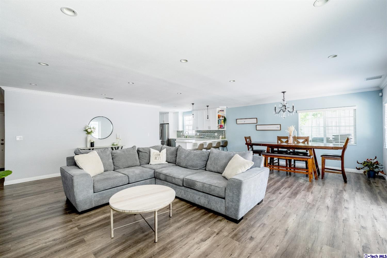 9748 Cabanas Avenue Tujunga, CA 91042 - Photo 6 of 25