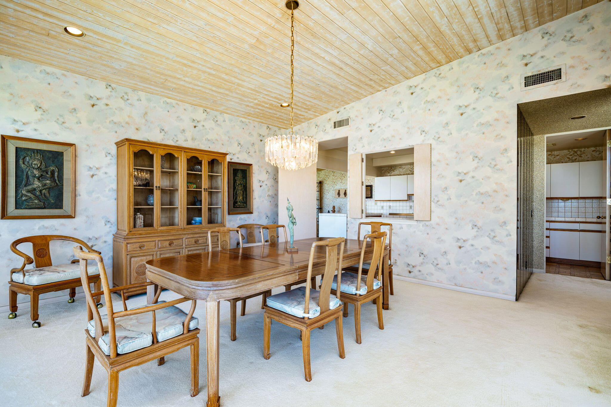 70465 Pecos Road Rancho Mirage, CA 92270 - Photo 20 of 48 a patio with a table and chairs