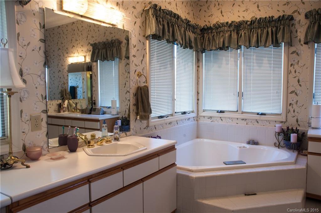 22601 Torrence Chapel Road Cornelius, NC 28031 - Photo 11 of 23 Gallery Image 11