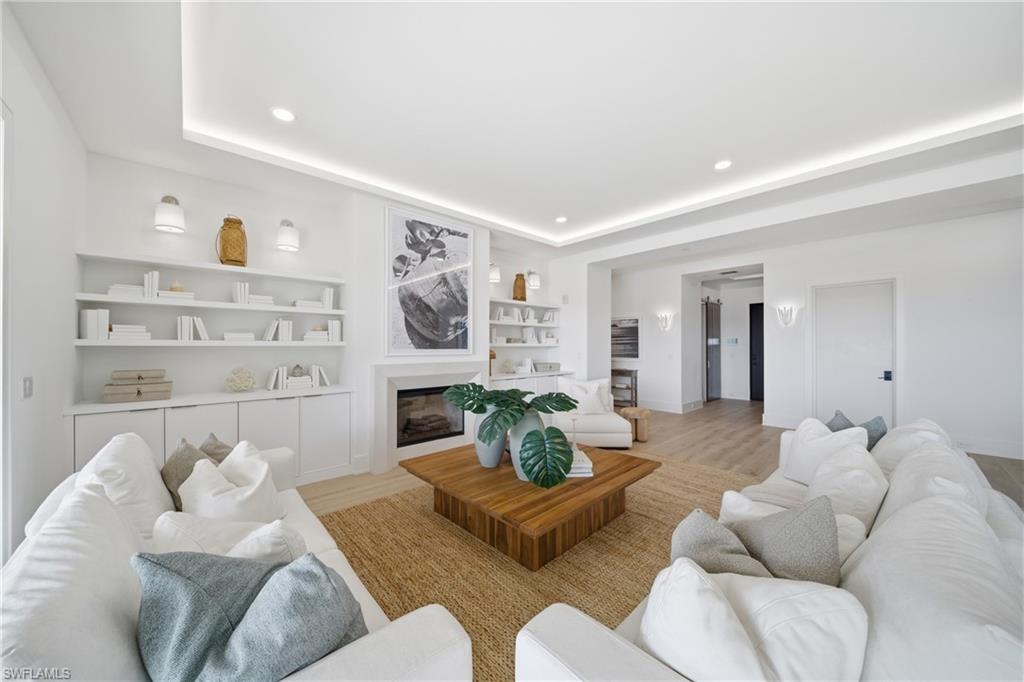 82 9th Street South, Unit 303 Naples, FL 34102 - Photo 4 of 26