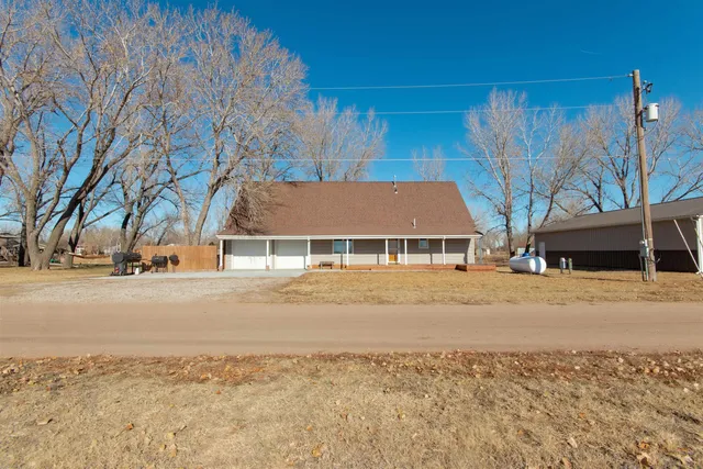 $259,000 | 107 Country View Lane, Sterling, KS 67579