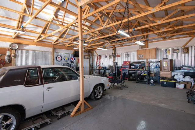 $259,000 | 107 Country View Lane, Sterling, KS 67579