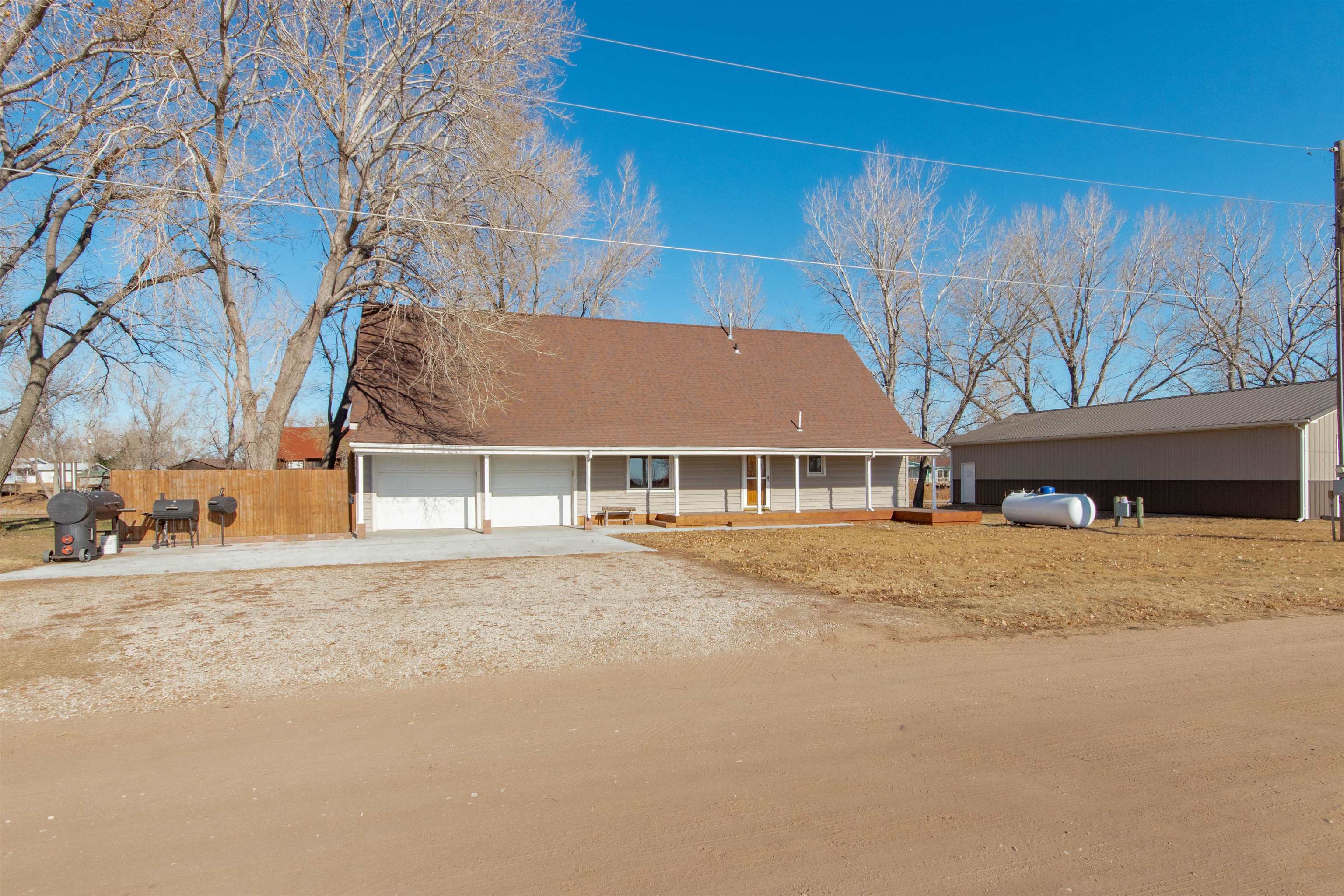 107 Country View Lane Sterling, KS 67579 - Photo 3 of 36