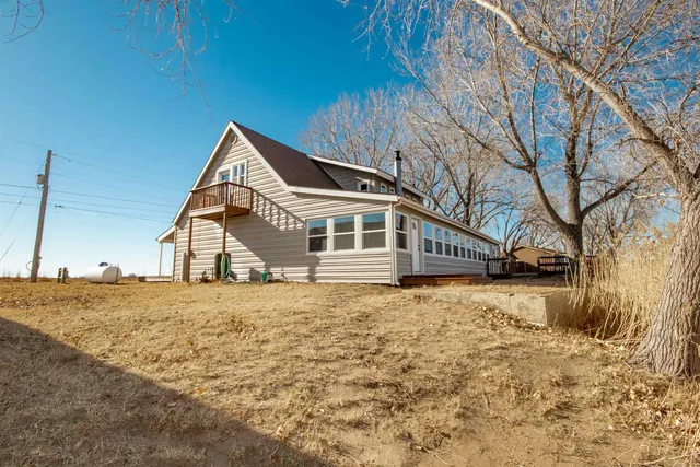 $259,000 | 107 Country View Lane, Sterling, KS 67579