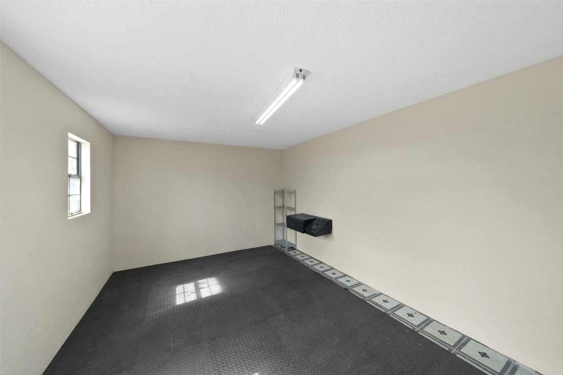 309 Pecore Street Houston, TX 77009 - Photo 35 of 45 a view of an empty room
