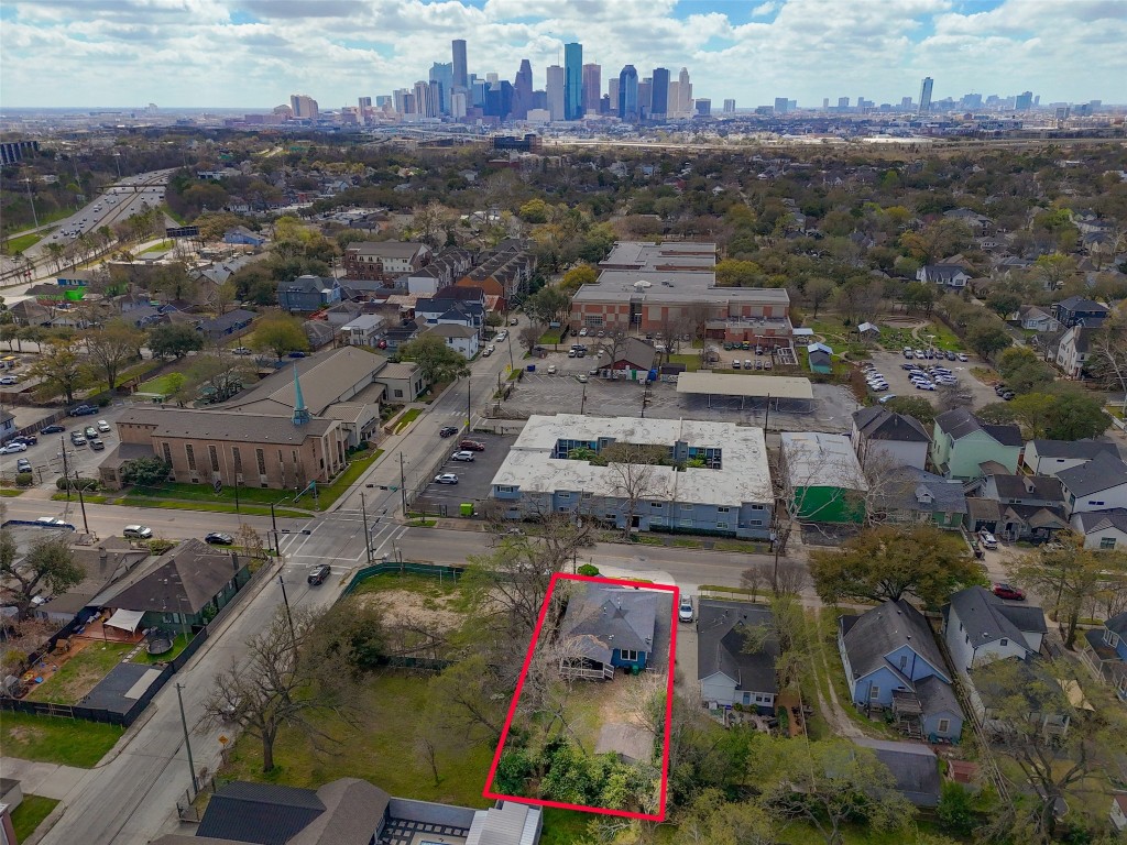 309 Pecore Street Houston, TX 77009 - Photo 38 of 45 an aerial view of a city