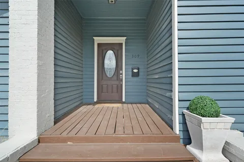 a view of backyard of house