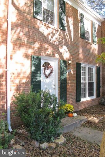 5453 Calvin Court Springfield, VA 22151 - Photo 1 of 23 Exterior (Main)