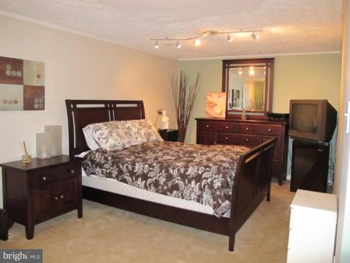 5453 Calvin Court Springfield, VA 22151 - Photo 14 of 23 Bedroom #4