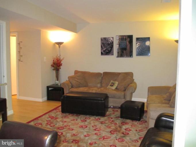 5453 Calvin Court Springfield, VA 22151 - Photo 16 of 23 Living Room