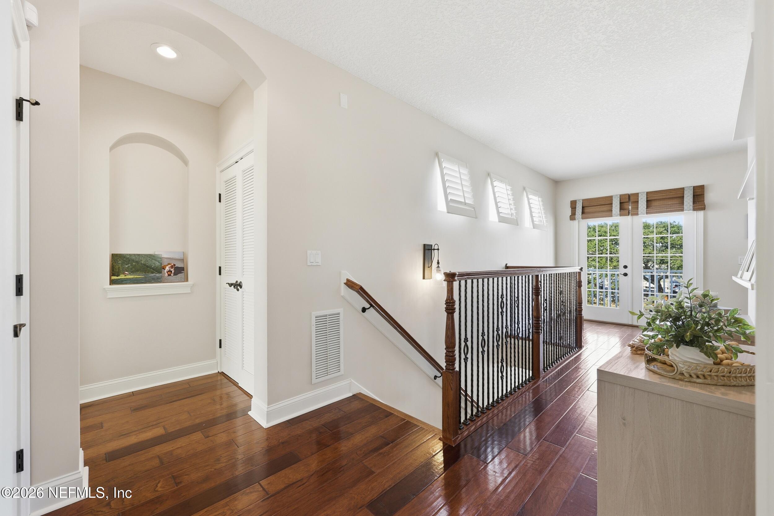 527 Florida Boulevard Neptune Beach, FL 32266 - Photo 34 of 84 Landing