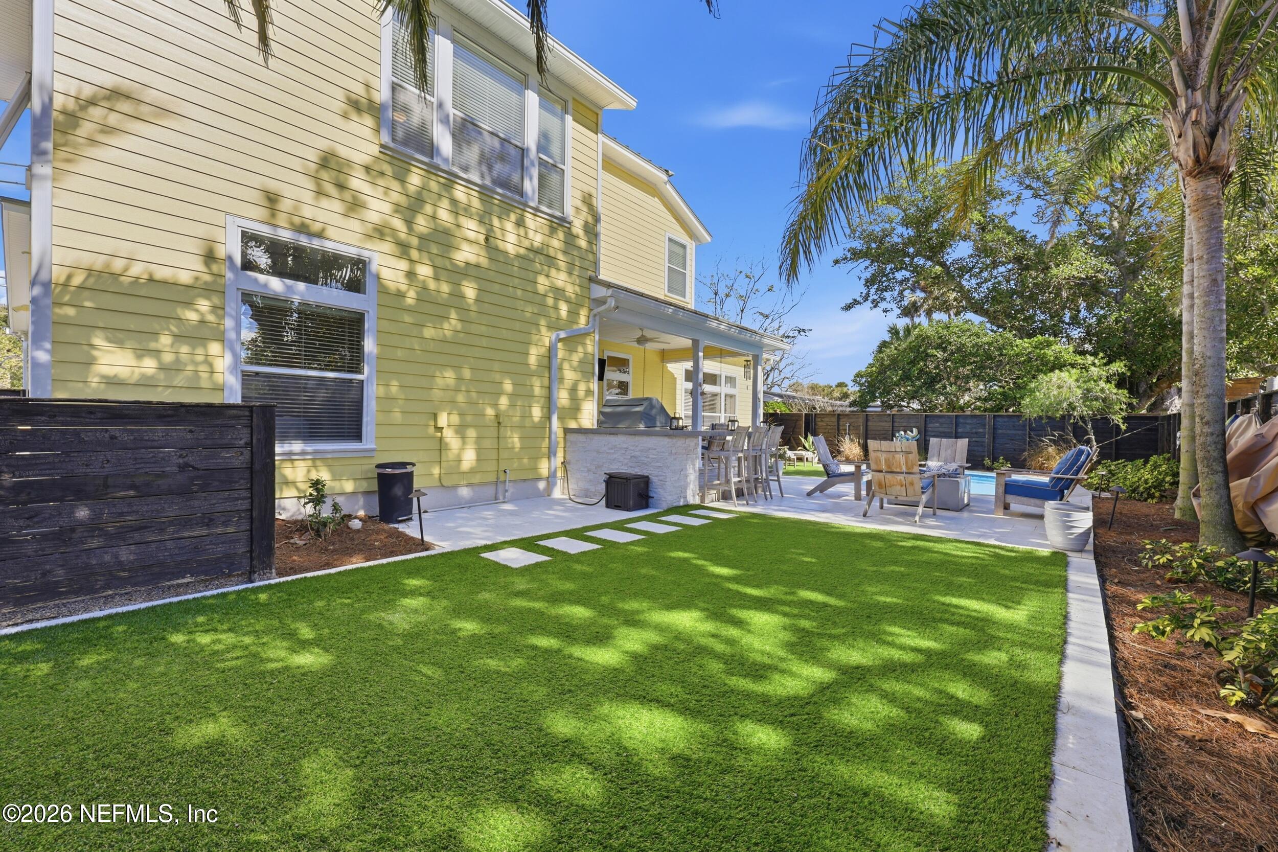 527 Florida Boulevard Neptune Beach, FL 32266 - Photo 7 of 84 Turf Backyard