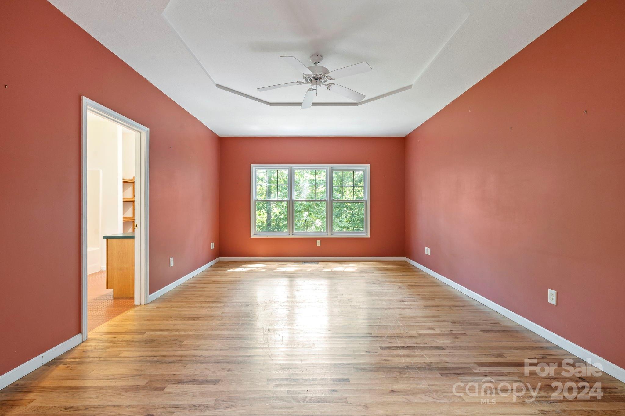 718 Thunder Road Brevard, NC 28712 - Photo 25 of 46 Gallery Image 25