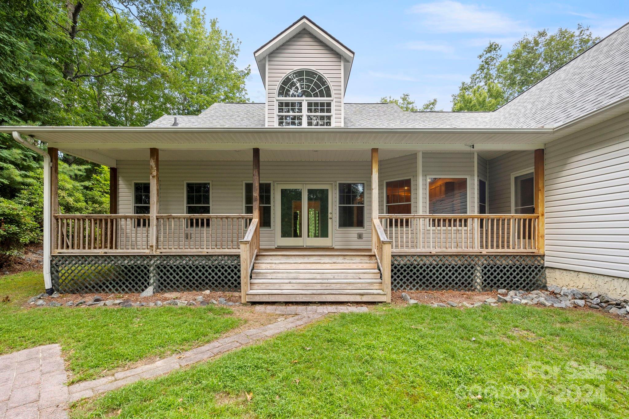718 Thunder Road Brevard, NC 28712 - Photo 3 of 46 Gallery Image 3