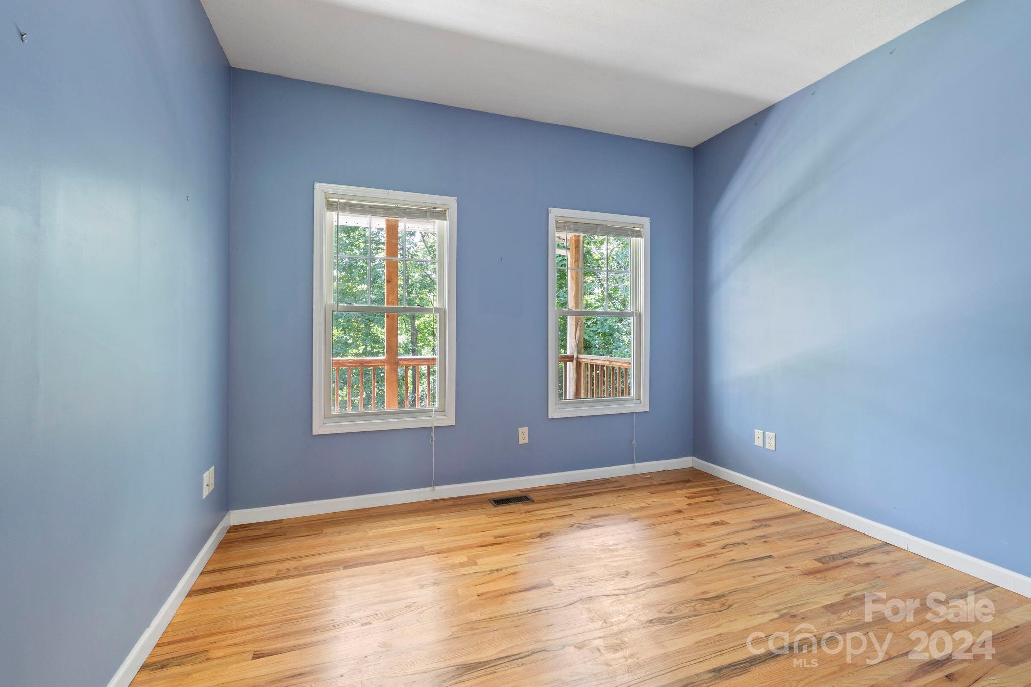 718 Thunder Road Brevard, NC 28712 - Photo 31 of 46 Gallery Image 31