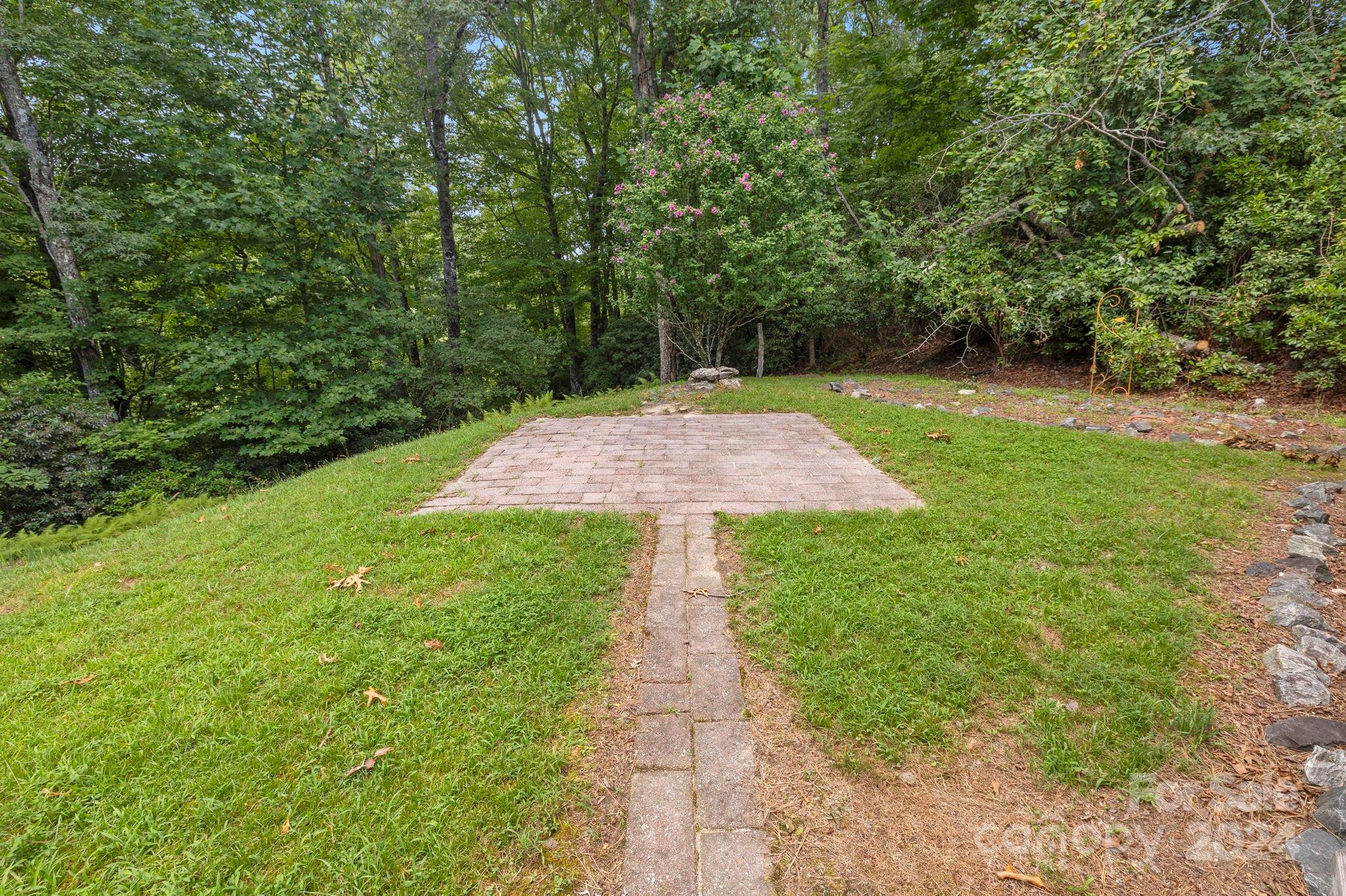 718 Thunder Road Brevard, NC 28712 - Photo 41 of 46 Gallery Image 41