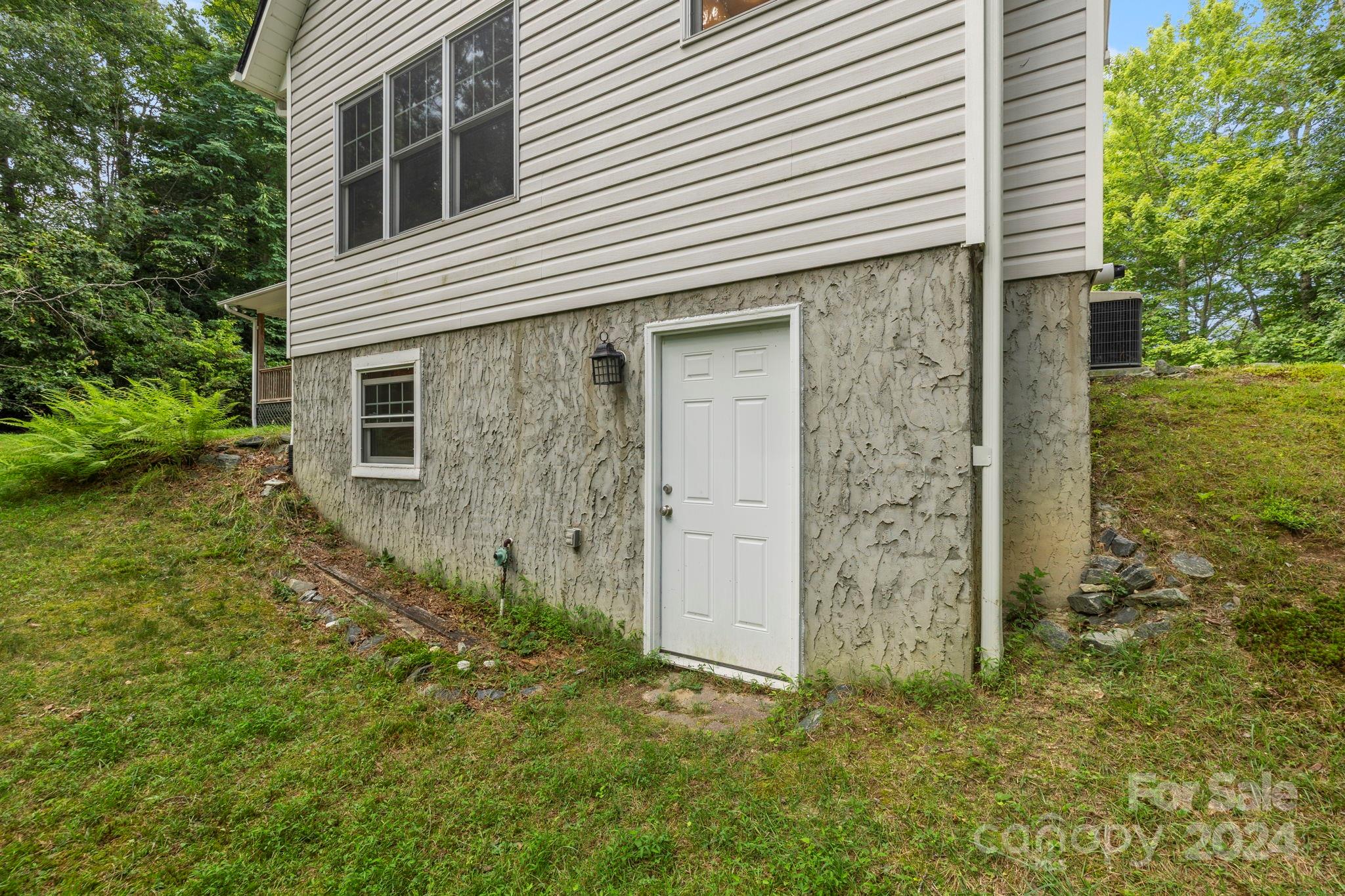718 Thunder Road Brevard, NC 28712 - Photo 45 of 46 Gallery Image 45
