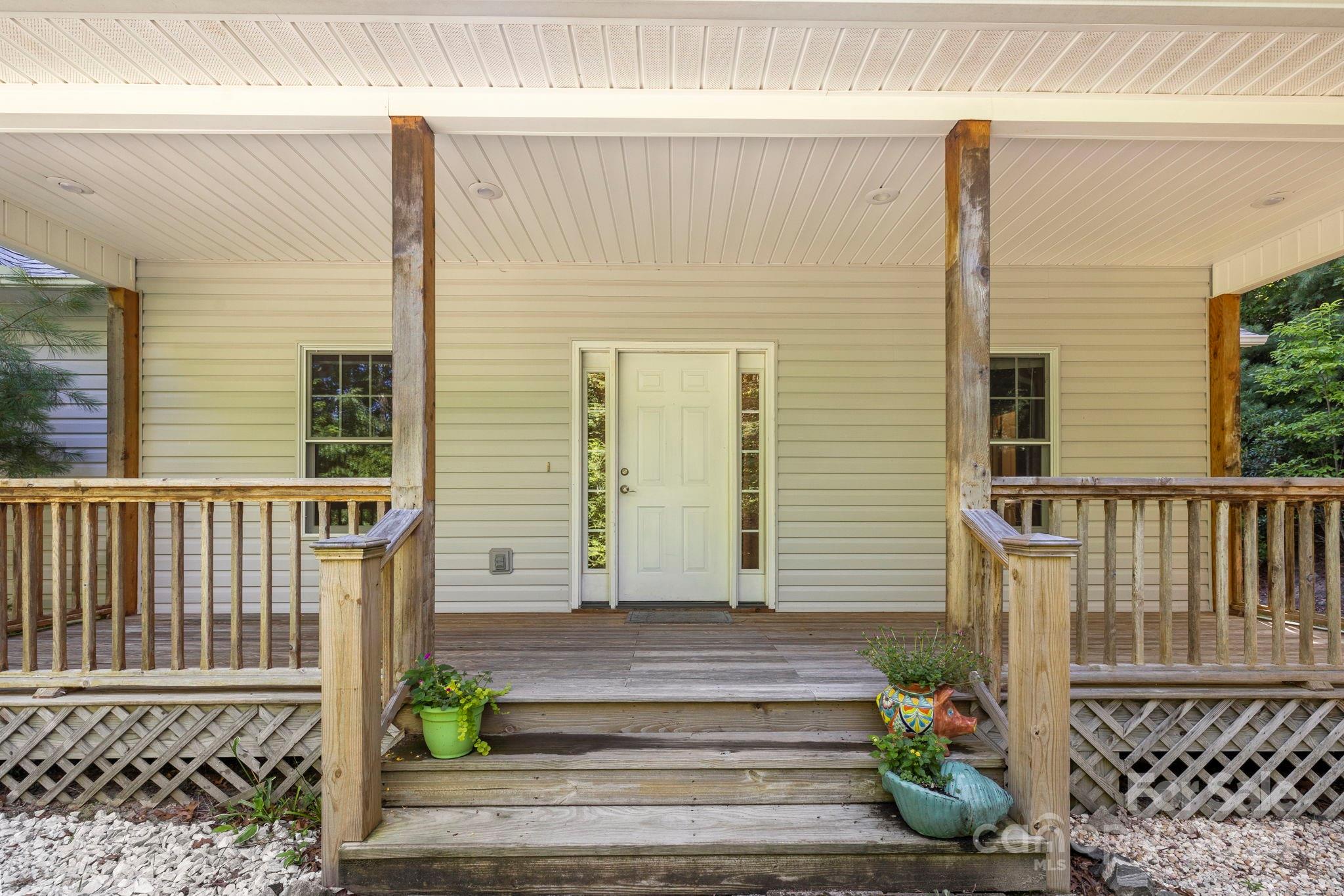 718 Thunder Road Brevard, NC 28712 - Photo 5 of 46 Gallery Image 5