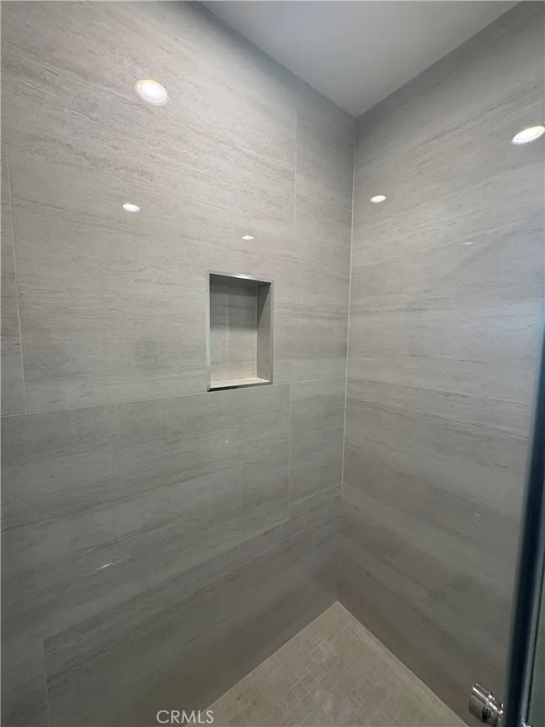 1406 Valley View Road Glendale, CA 91202 - Photo 19 of 24 Gallery Image 19