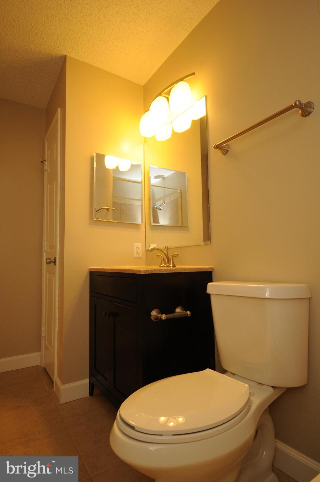 21009 Timber Ridge Terrace, Unit 103 Ashburn, VA 20147 - Photo 16 of 26 Gallery Image 16