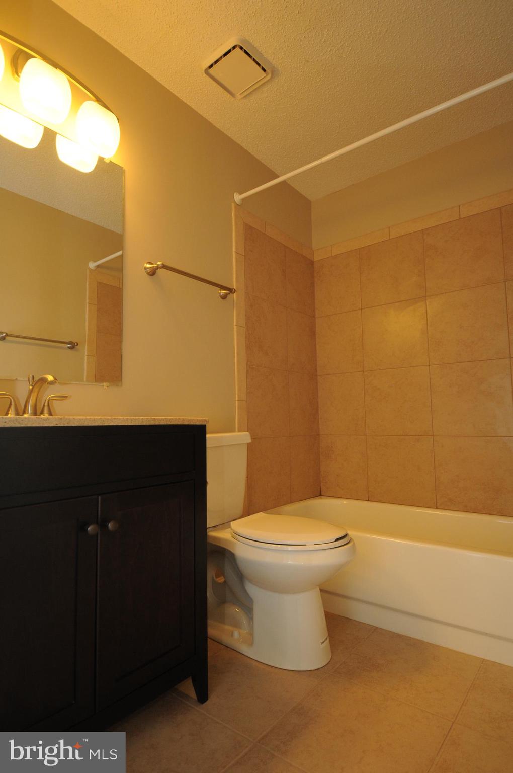 21009 Timber Ridge Terrace, Unit 103 Ashburn, VA 20147 - Photo 17 of 26 Gallery Image 17