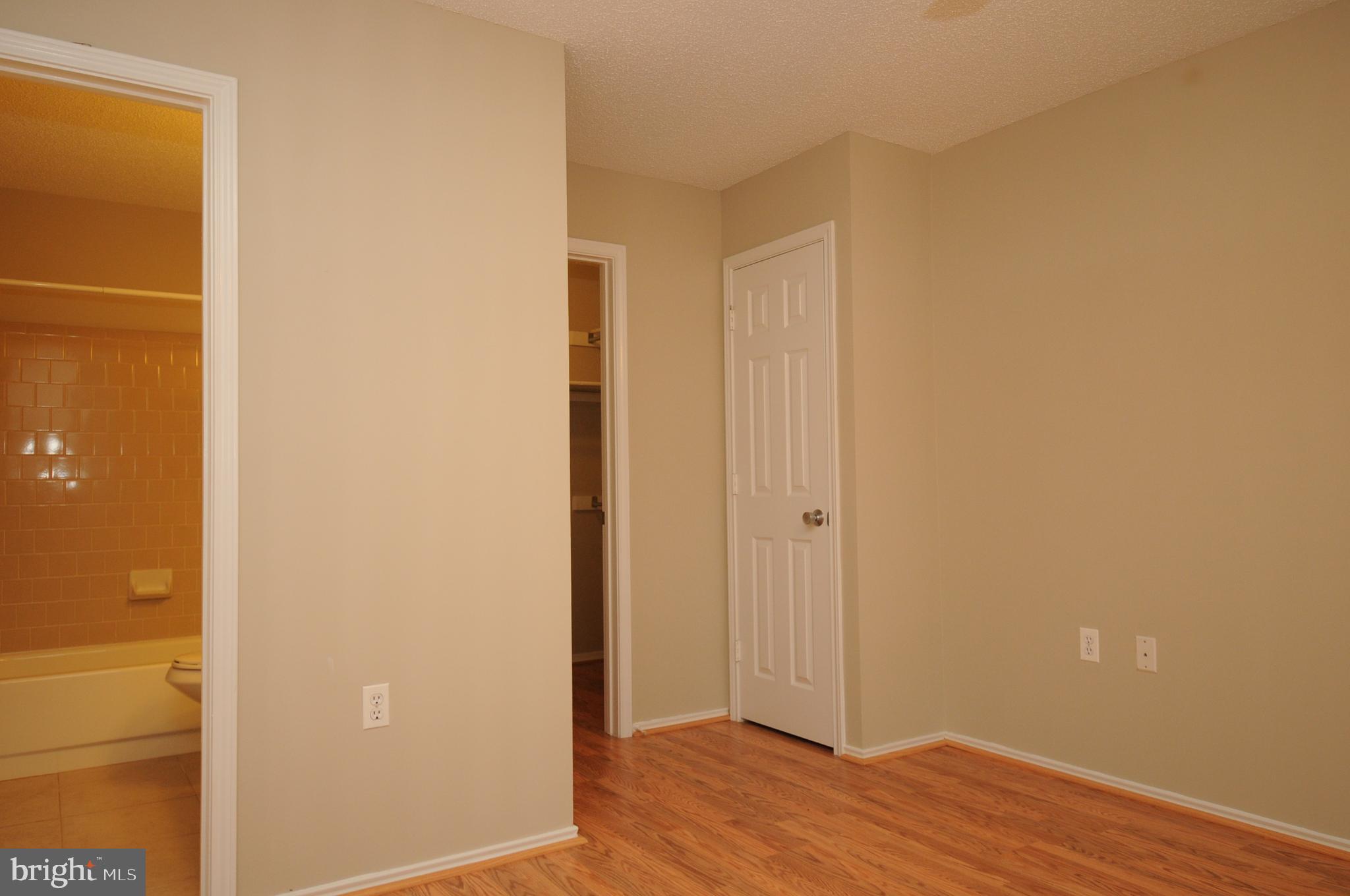 21009 Timber Ridge Terrace, Unit 103 Ashburn, VA 20147 - Photo 10 of 26 Gallery Image 10
