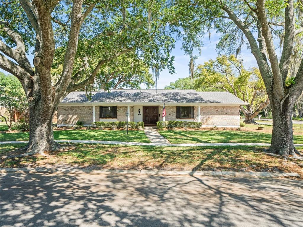3101 Cocos Road Tampa, FL 33618 - Photo 1 of 1 Front