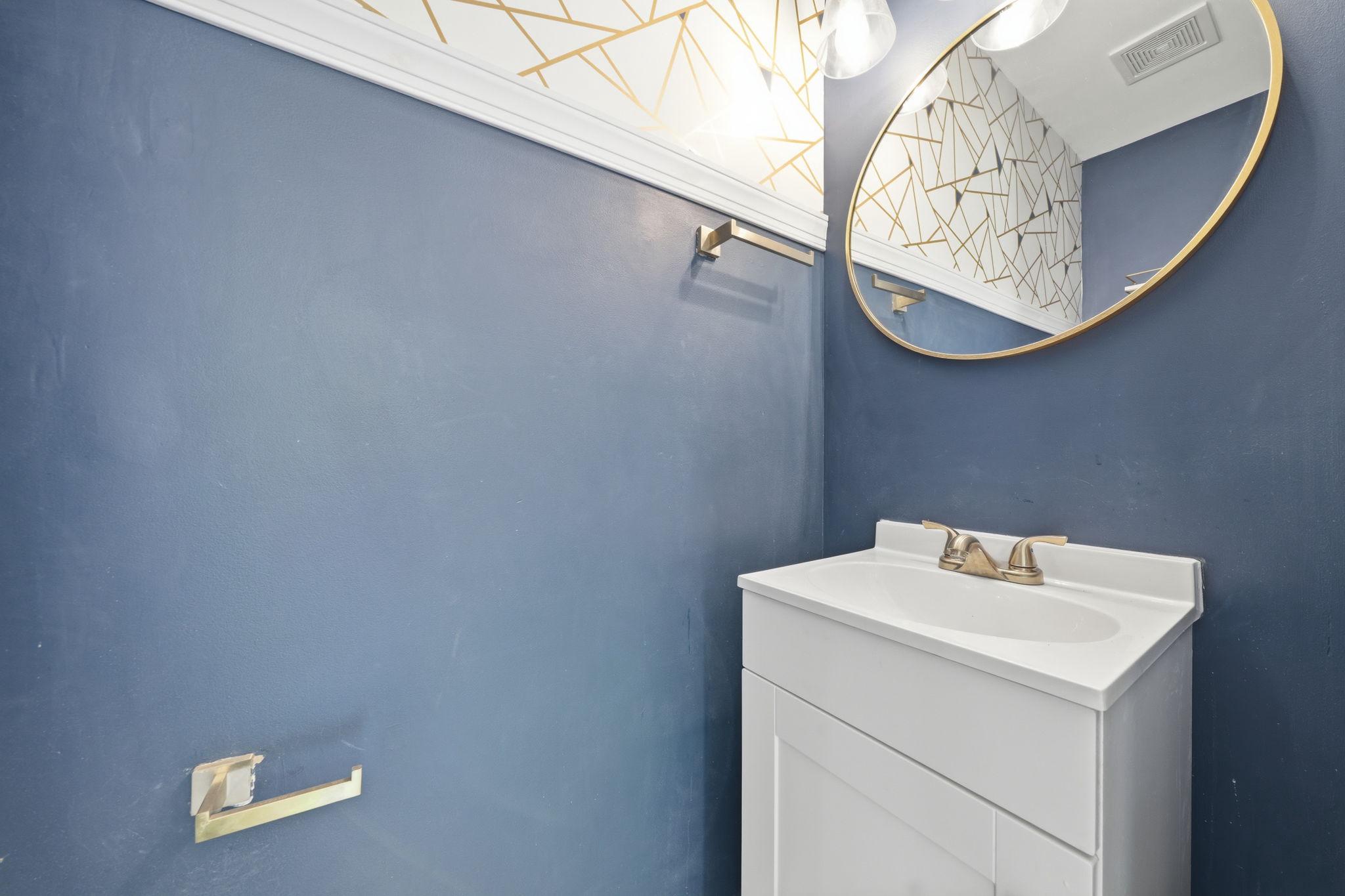 5425 South Branch Road Fredericksburg, VA 22407 - Photo 16 of 41 Chic half-bath with bold accents