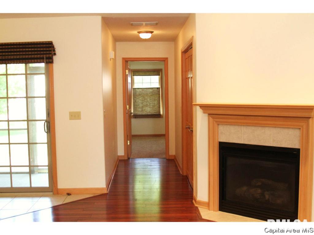 7101 Preston Drive Springfield, IL 62711 - Photo 3 of 25