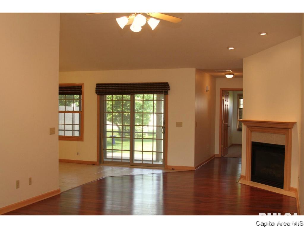 7101 Preston Drive Springfield, IL 62711 - Photo 4 of 25