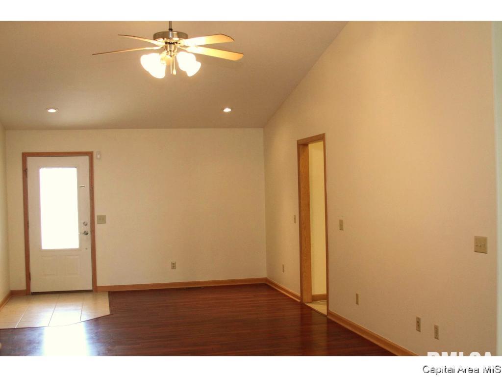 7101 Preston Drive Springfield, IL 62711 - Photo 5 of 25