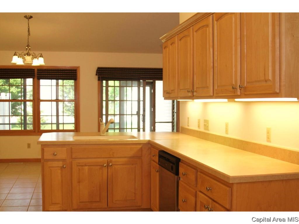 7101 Preston Drive Springfield, IL 62711 - Photo 10 of 25
