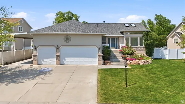 $725,000 | 208 Lakeview, Stansbury Park, UT 84074
