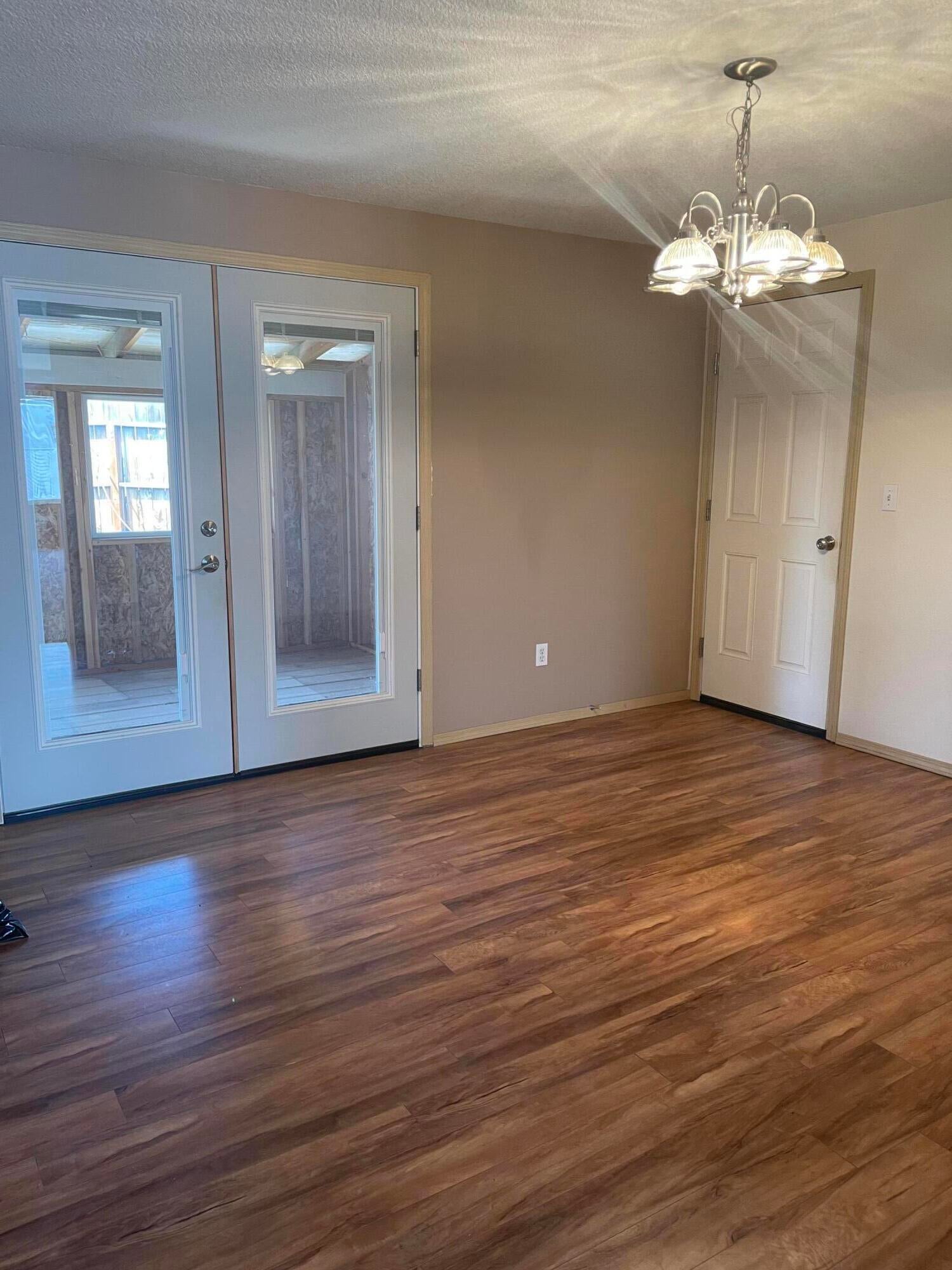 DINNING ROOM