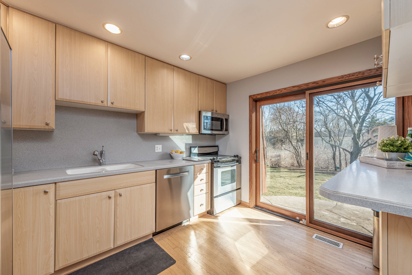 21W741 Bemis Road Glen Ellyn, IL 60137 - Photo 11 of 43